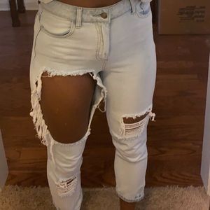 Light wash h&m boyfriend jeans
